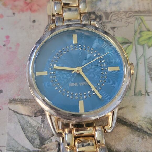 Vintage Watches Nine West Blue Dial Crystal Accent Gold Tone Bracelet Watch - Picture 4 of 10